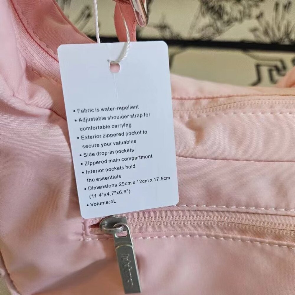 Lululemon new multifunctional crossbody bag - Picture 2 of 5